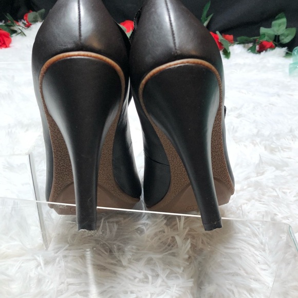 Coach - Picture 8 of 8